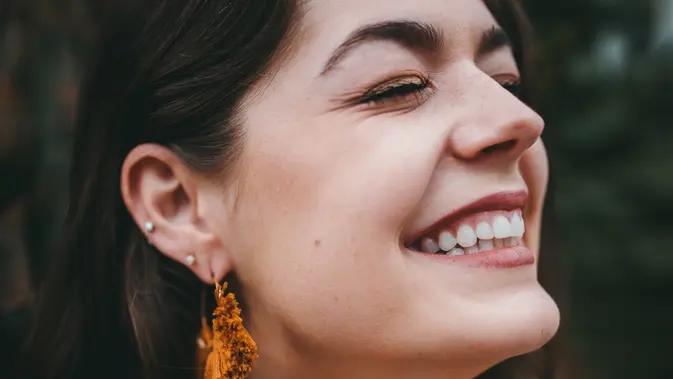 4 Cara Sederhana Memutihkan Gigi Secara Natural Dengan Bahan Rumahan 4