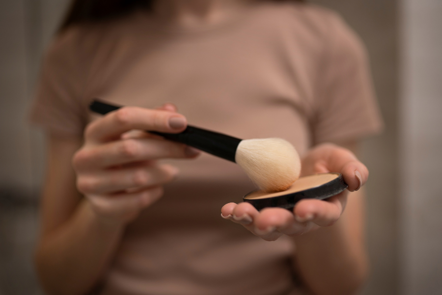 9 Bedak Tabur untuk Jerawat yang Tidak Memperparah Kulit 3 kandungan bedak tabur untuk jerawat