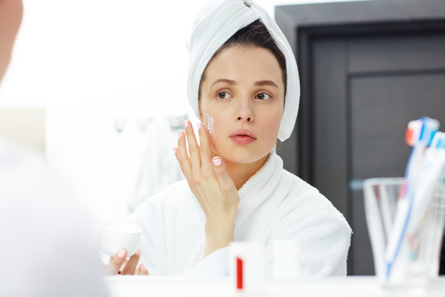 pakai sunscreen di dalam ruangan