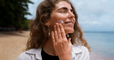 9 Rekomendasi Sunscreen Terbaik Pilihan Wanita Indonesia 21 rekomendasi sunscreen terbaik