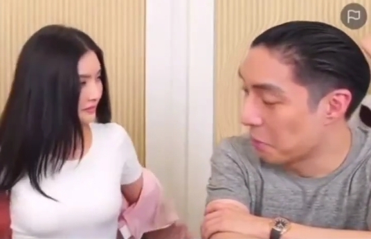 Cara Sarwendah Tan dan Gio Saat Live Streaming Tuai Cibiran (Tangkapan Layar Video)