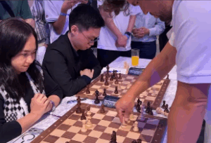 Chelsie Monica Ignesias Sihite Taklukkan Magnus Carlsen (Instagram/@chelsie.monica).