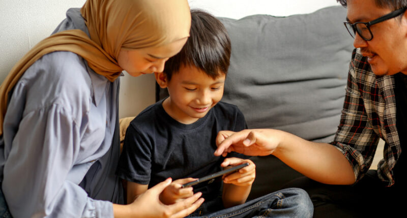 tips mendidik anak di era digital